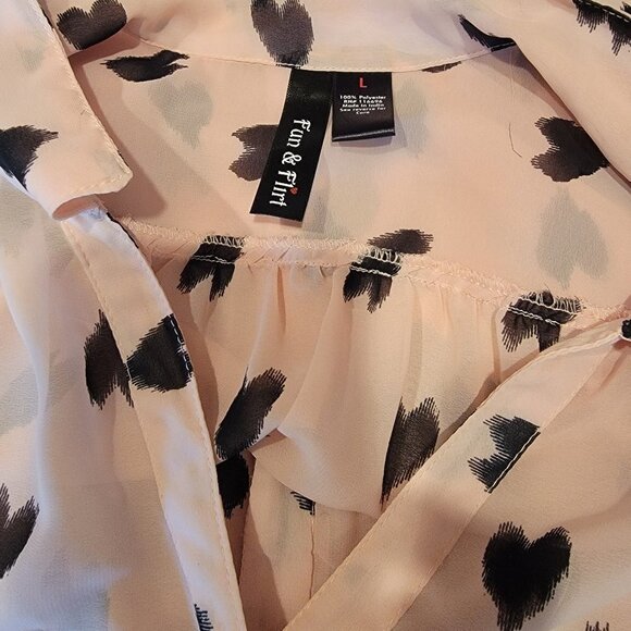 Fun & Flirt Sleeveless Flowy Blouse in Beige with Black Hearts in Size Large - Picture 5 of 5
